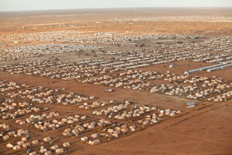dadaab_refugee_camp