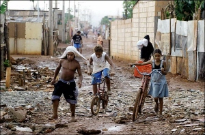 re_brazil-estrutural-slum