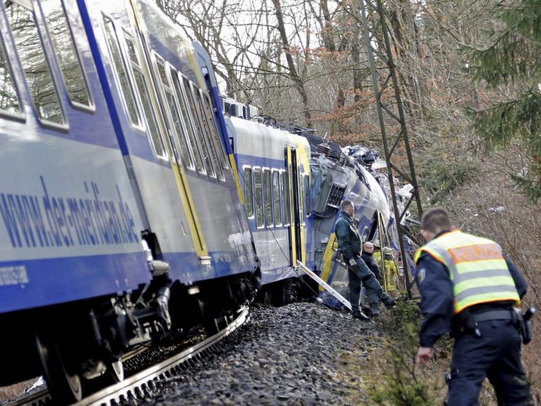 bavaria-train-crash-EPA
