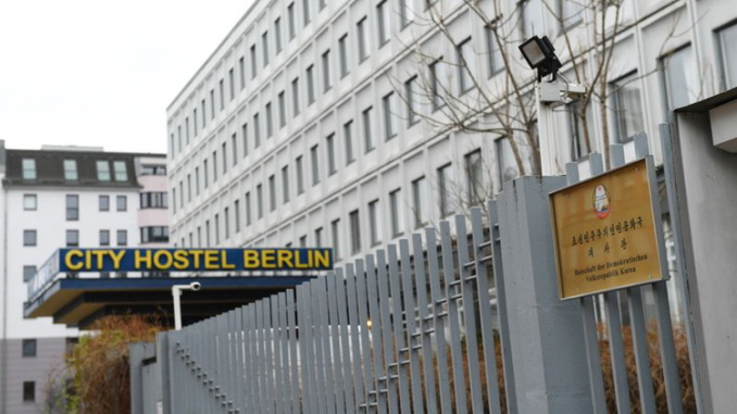 (678)berlin NK-hostel0130