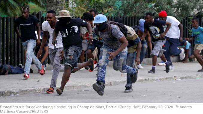(678)haiti Police demonstration