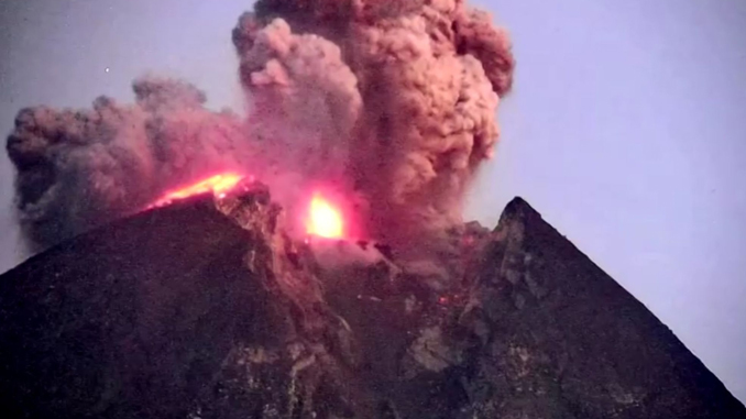 re_Indonesia Mrapi Volcano Explosion