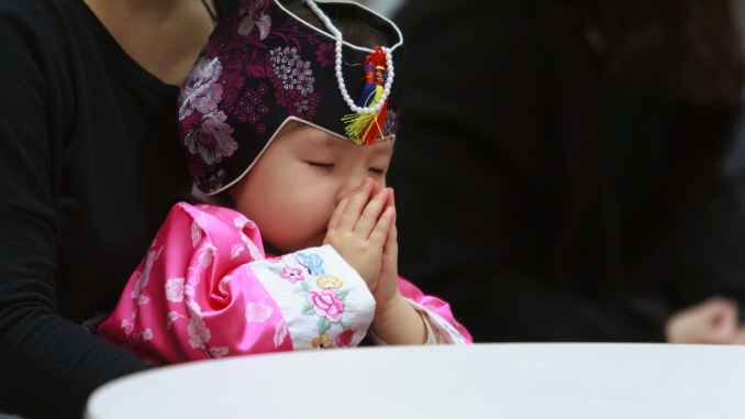 a praying child 20200508