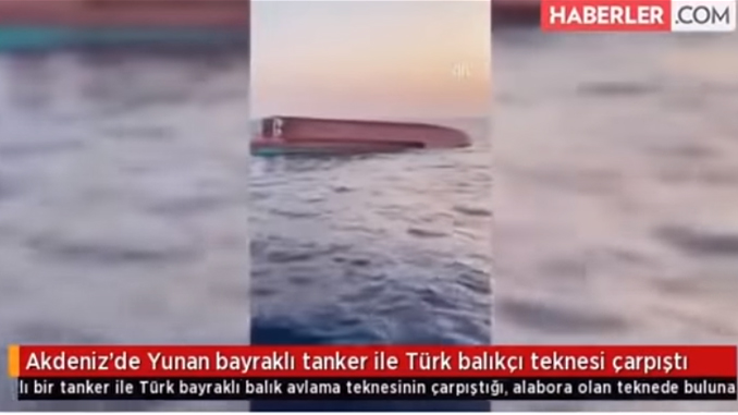 Greek tanker collides with Turkish fishing boat1113