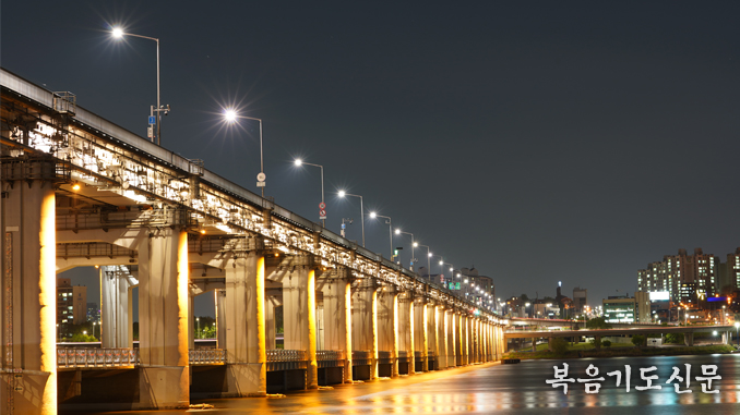 night view of the Han River 20210621