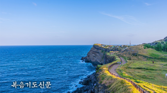 The sea of Jeju Island 20211005