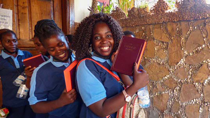 Mozambique_bible_220729