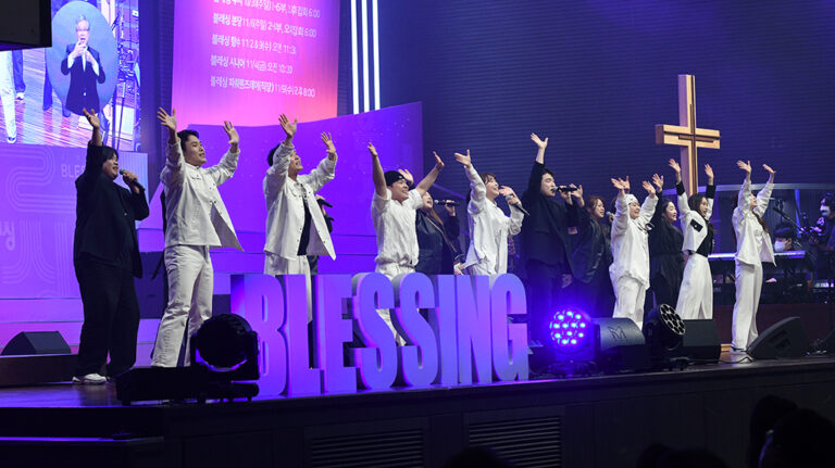 blessing-231028-1