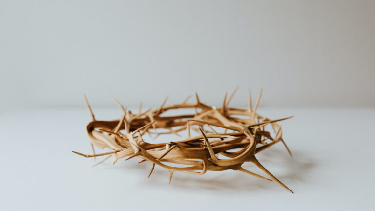 jesus-christ-crown of thorns-unsplash_231016