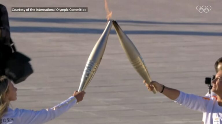 Olympic Torch2024-1