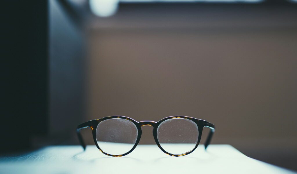 glasses see 241115 unsplash